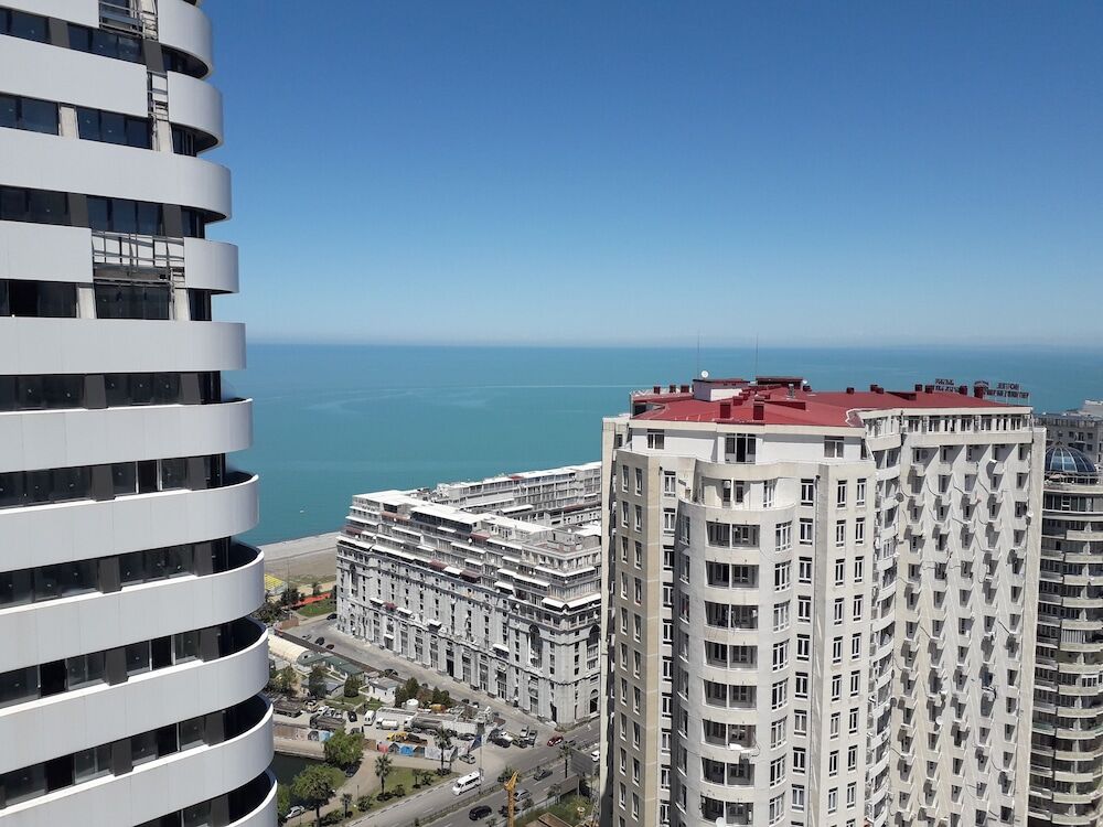 Mega Palace Apartments