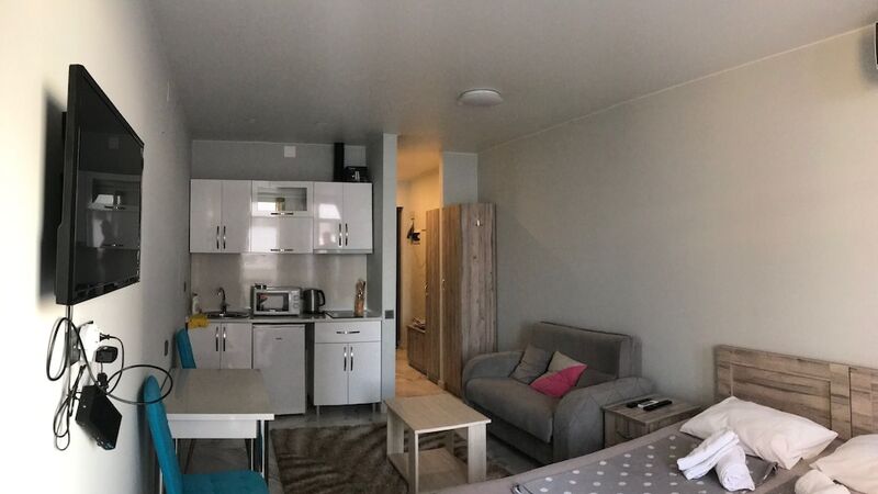 Mega Palace Apartments