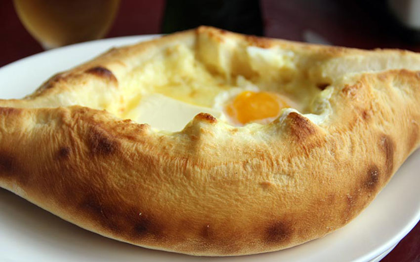 Haçapuri Batum Yemeği